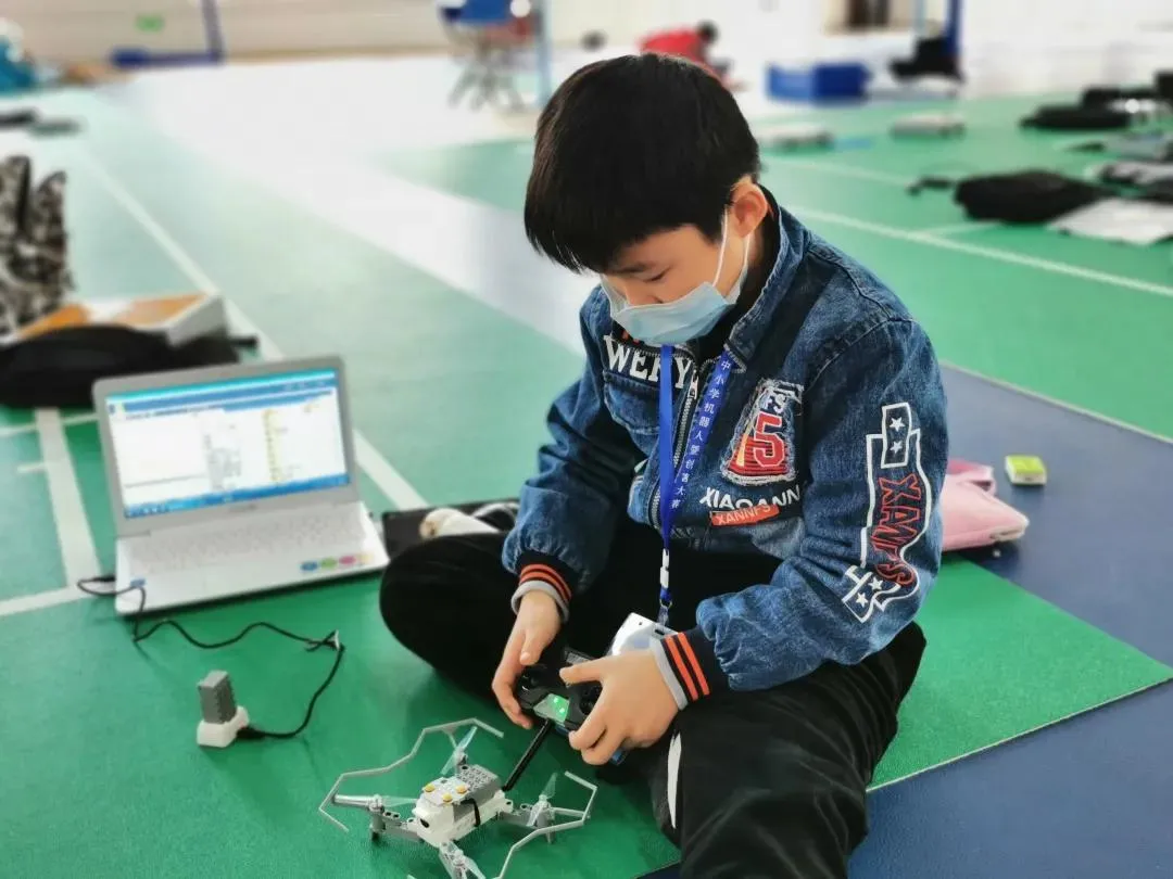 无人机编程编队4